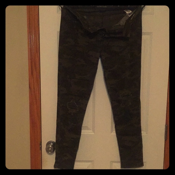 American Eagle Outfitters Denim - American Eagle Cameo Distressed Jeggings